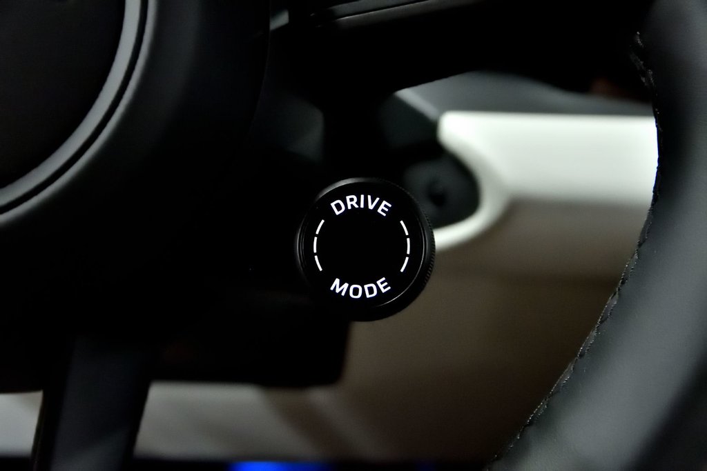 Porsche Macan Electric 4S 2025 à Laval, Québec - 22 - w1024h768px