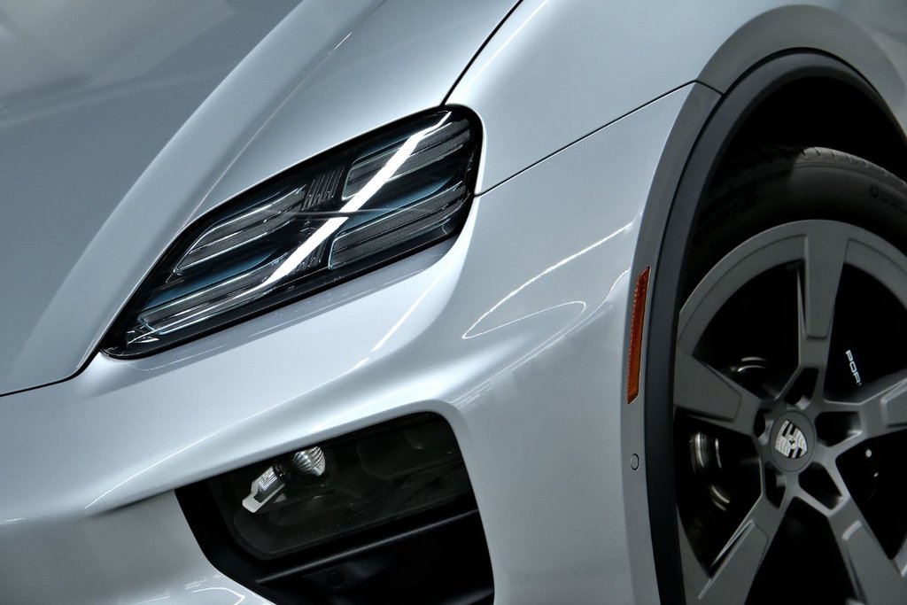 Porsche Macan Electric 4S 2025 à Laval, Québec - 7 - w1024h768px