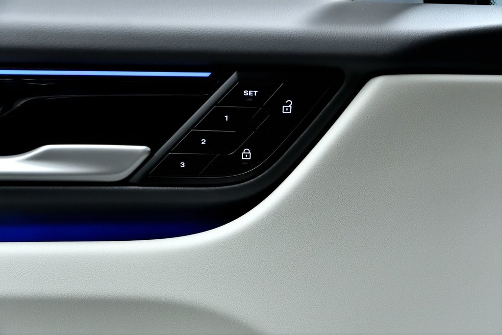 Porsche Macan Electric 4S 2025 à Laval, Québec - 35 - w1024h768px