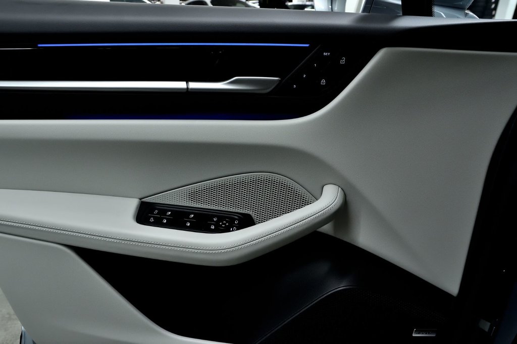 Porsche Macan Electric 4S 2025 à Laval, Québec - 34 - w1024h768px