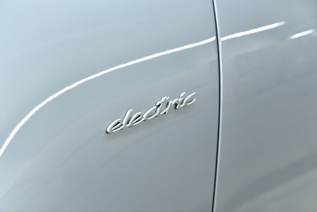 Porsche Macan Electric 4S 2025 à Laval, Québec - 11 - w1024h768px