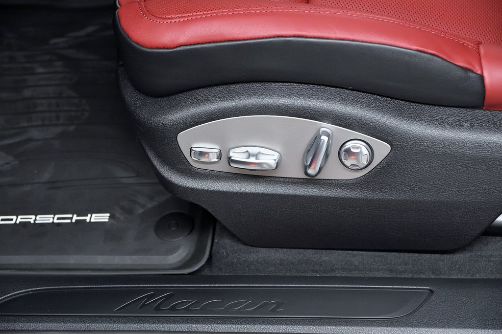 Porsche Macan  2025 à Laval, Québec - 42 - w1024h768px