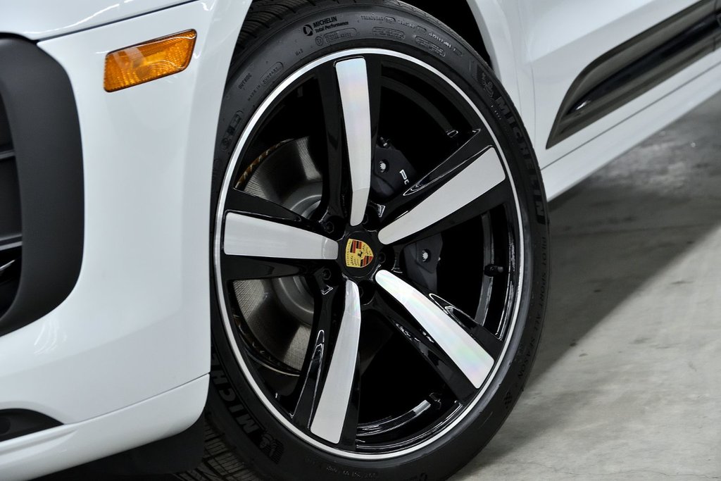 Porsche Macan  2025 à Laval, Québec - 8 - w1024h768px