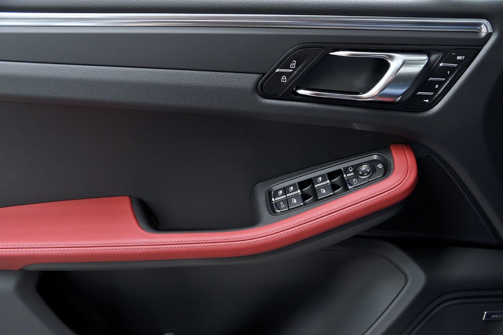 Porsche Macan  2025 à Laval, Québec - 40 - w1024h768px