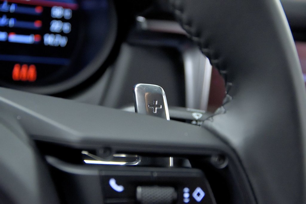 Porsche Macan  2025 à Laval, Québec - 22 - w1024h768px