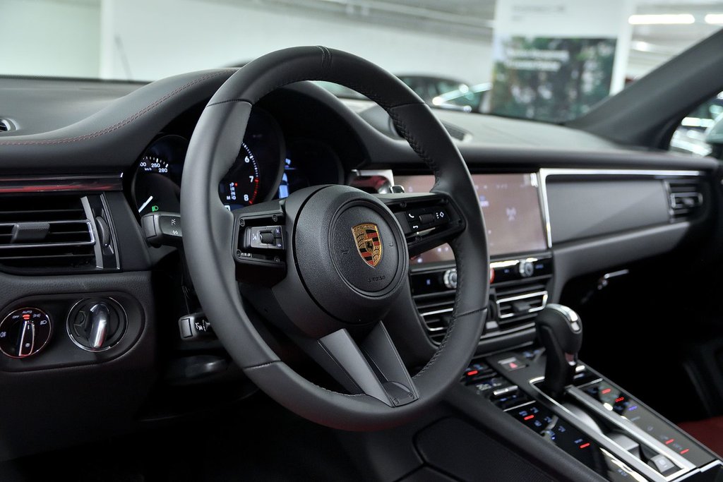 Porsche Macan  2025 à Laval, Québec - 18 - w1024h768px