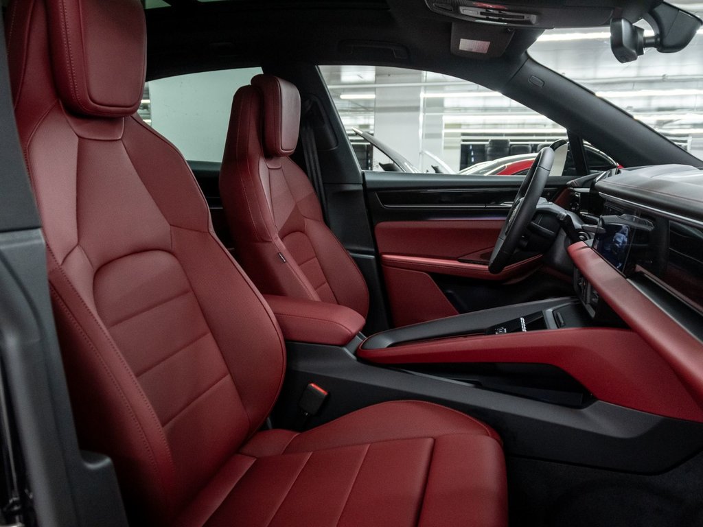 Porsche Macan 4 Electrique 2025 à Laval, Québec - 29 - w1024h768px