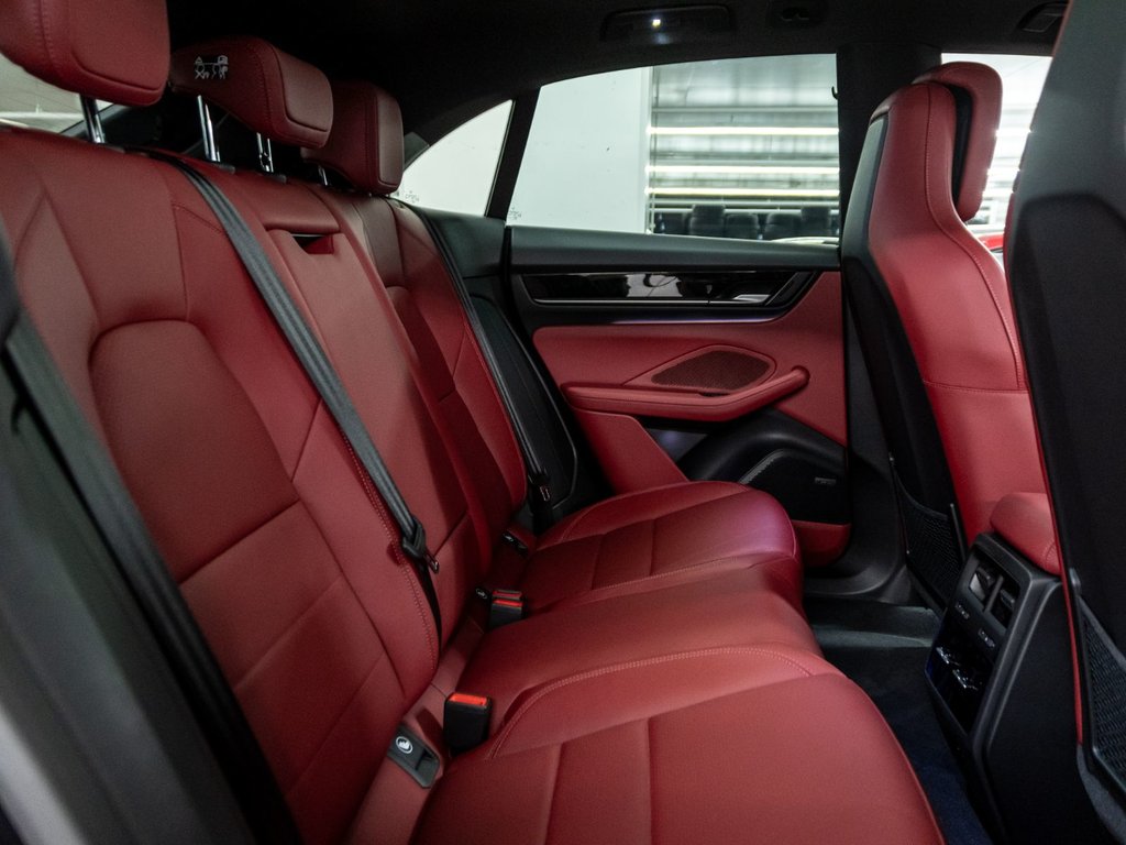 Porsche Macan 4 Electrique 2025 à Laval, Québec - 33 - w1024h768px