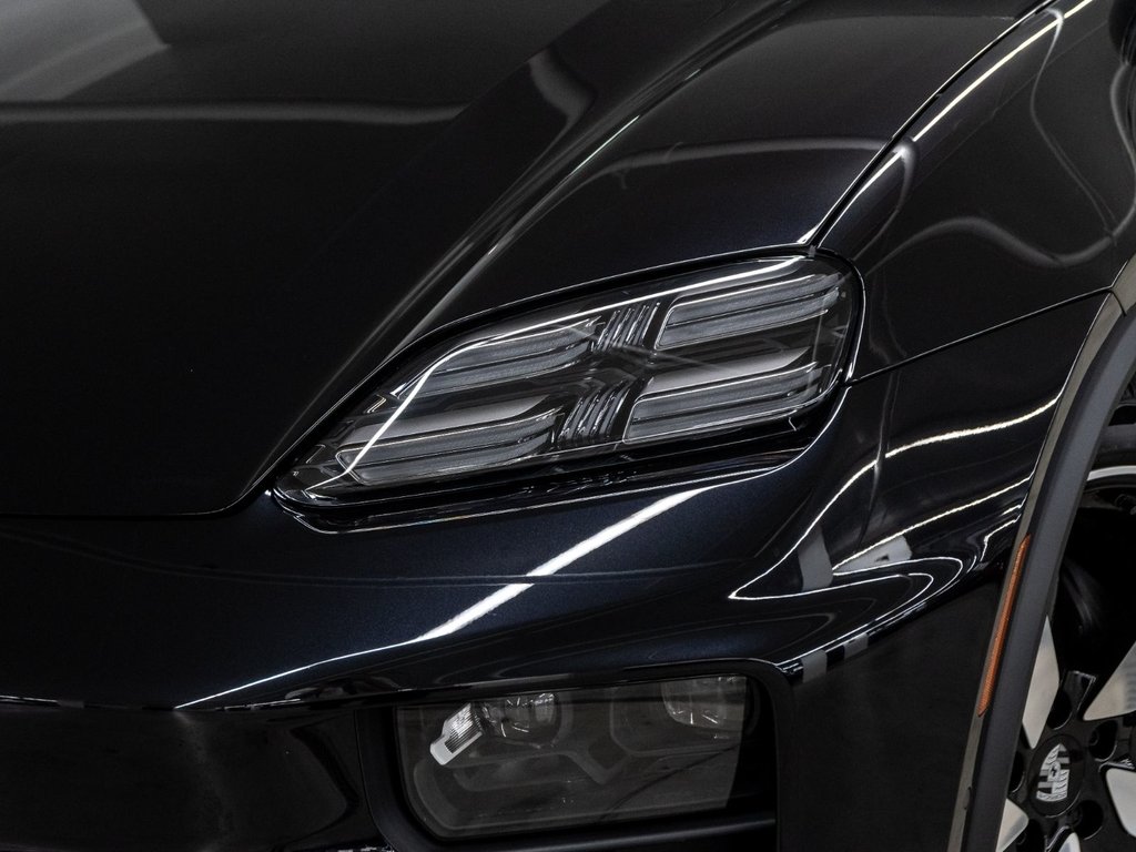 Porsche Macan 4 Electrique 2025 à Laval, Québec - 8 - w1024h768px