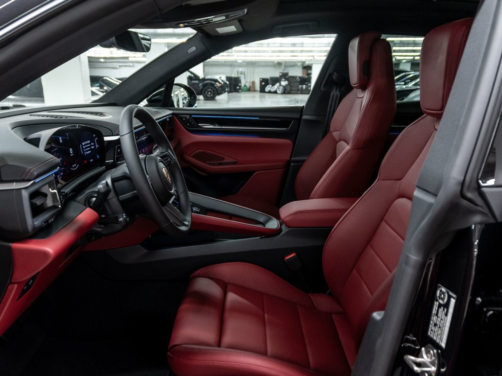 Porsche Macan 4 Electrique 2025 à Laval, Québec - 12 - w1024h768px