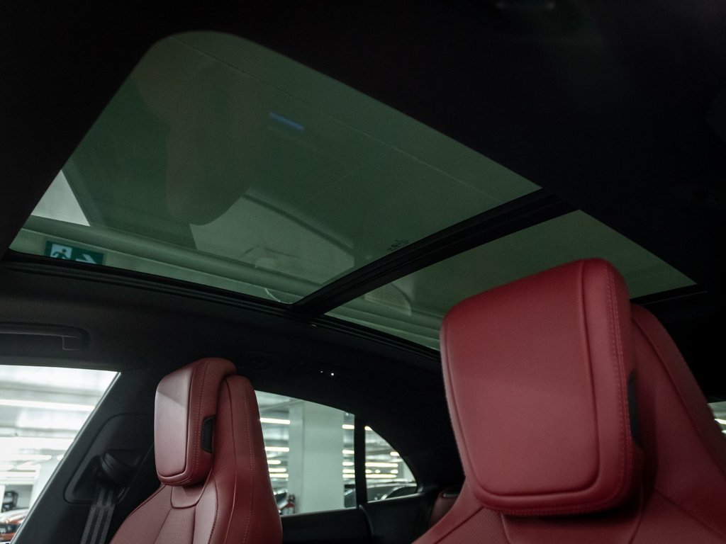 Porsche Macan 4 Electrique 2025 à Laval, Québec - 31 - w1024h768px