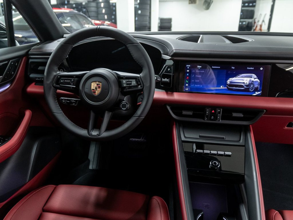 Porsche Macan 4 Electrique 2025 à Laval, Québec - 18 - w1024h768px