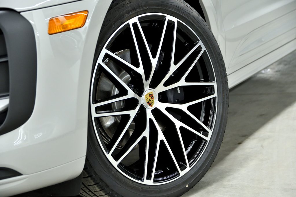 Porsche Macan  2025 à Laval, Québec - 8 - w1024h768px