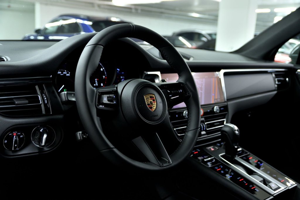 Porsche Macan  2025 à Laval, Québec - 16 - w1024h768px