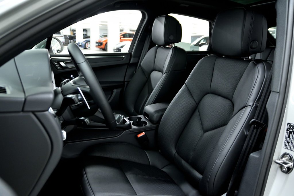 Porsche Macan  2025 à Laval, Québec - 12 - w1024h768px