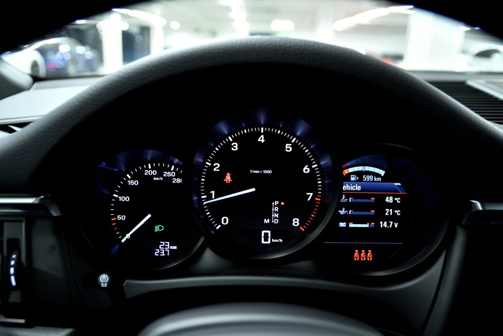 Porsche Macan  2025 à Laval, Québec - 21 - w1024h768px