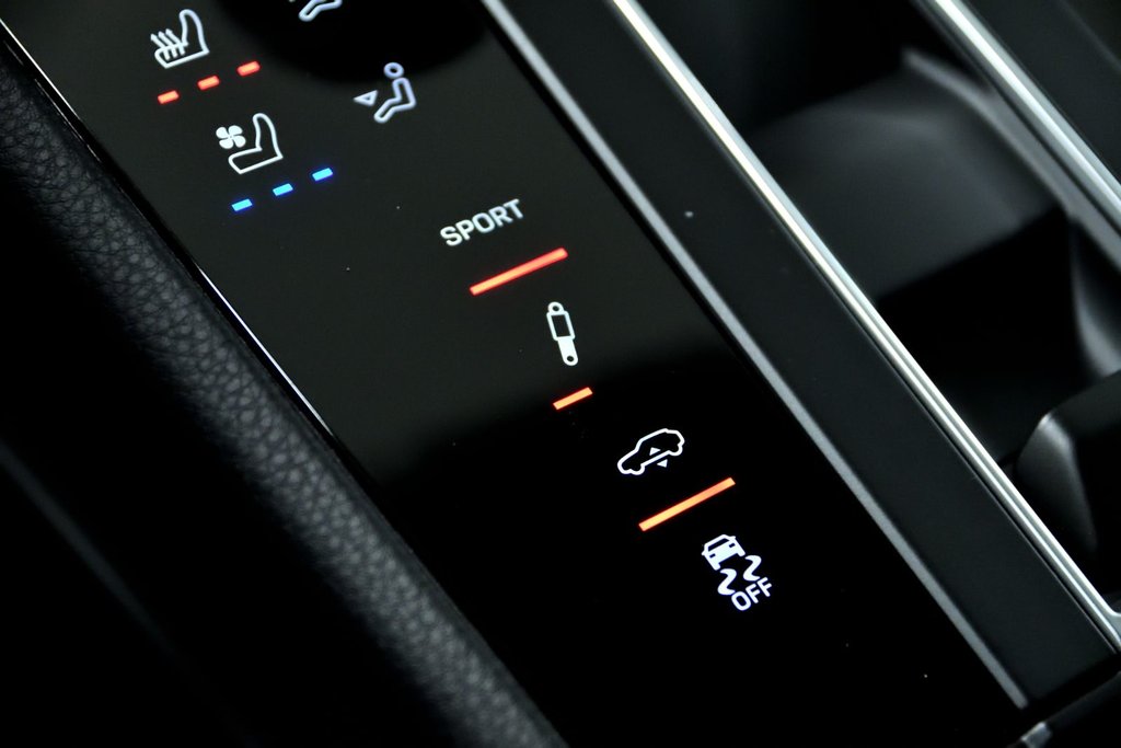 Porsche Macan  2025 à Laval, Québec - 30 - w1024h768px