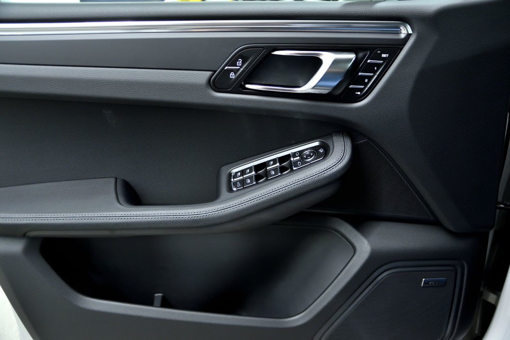 Porsche Macan  2025 à Laval, Québec - 42 - w1024h768px