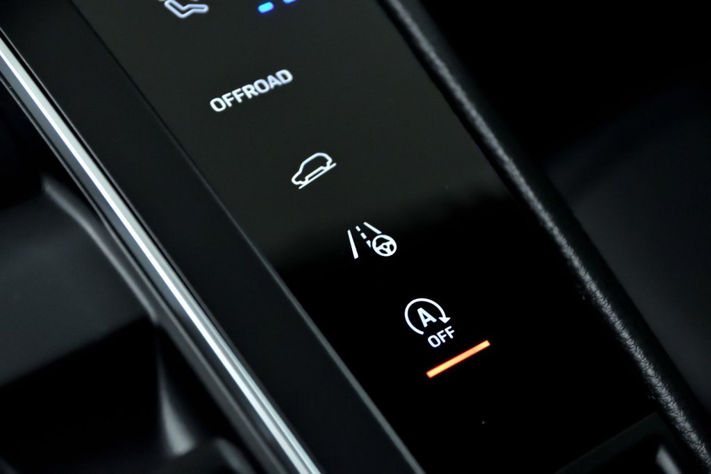 Porsche Macan  2025 à Laval, Québec - 33 - w1024h768px