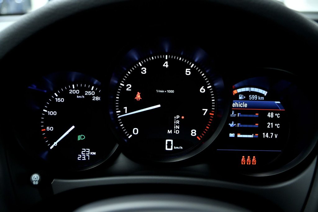Porsche Macan  2025 à Laval, Québec - 22 - w1024h768px