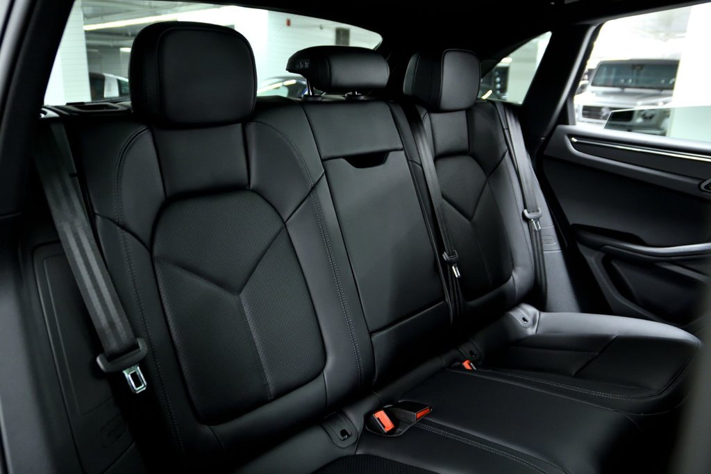 Porsche Macan  2025 à Laval, Québec - 38 - w1024h768px