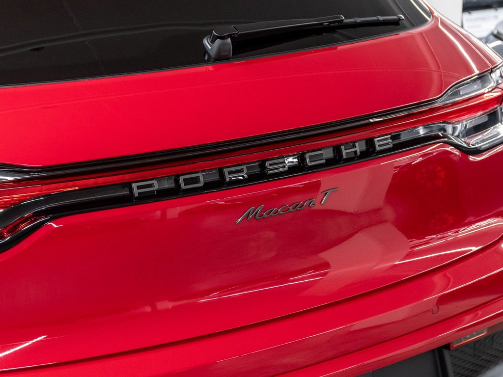 2026 Porsche Macan T in Laval, Quebec - 10 - w1024h768px