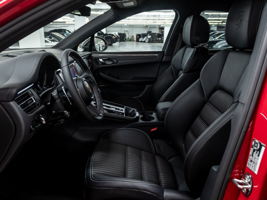 2026 Porsche Macan T in Laval, Quebec - 11 - w1024h768px