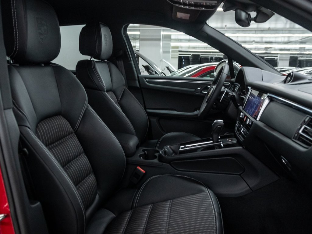 2026 Porsche Macan T in Laval, Quebec - 29 - w1024h768px