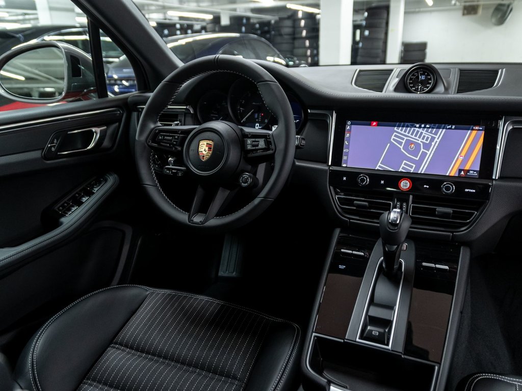 2026 Porsche Macan T in Laval, Quebec - 27 - w1024h768px