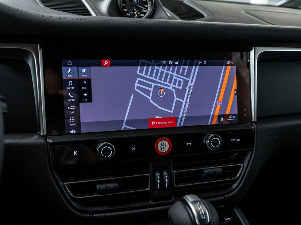 2026 Porsche Macan T in Laval, Quebec - 20 - w1024h768px