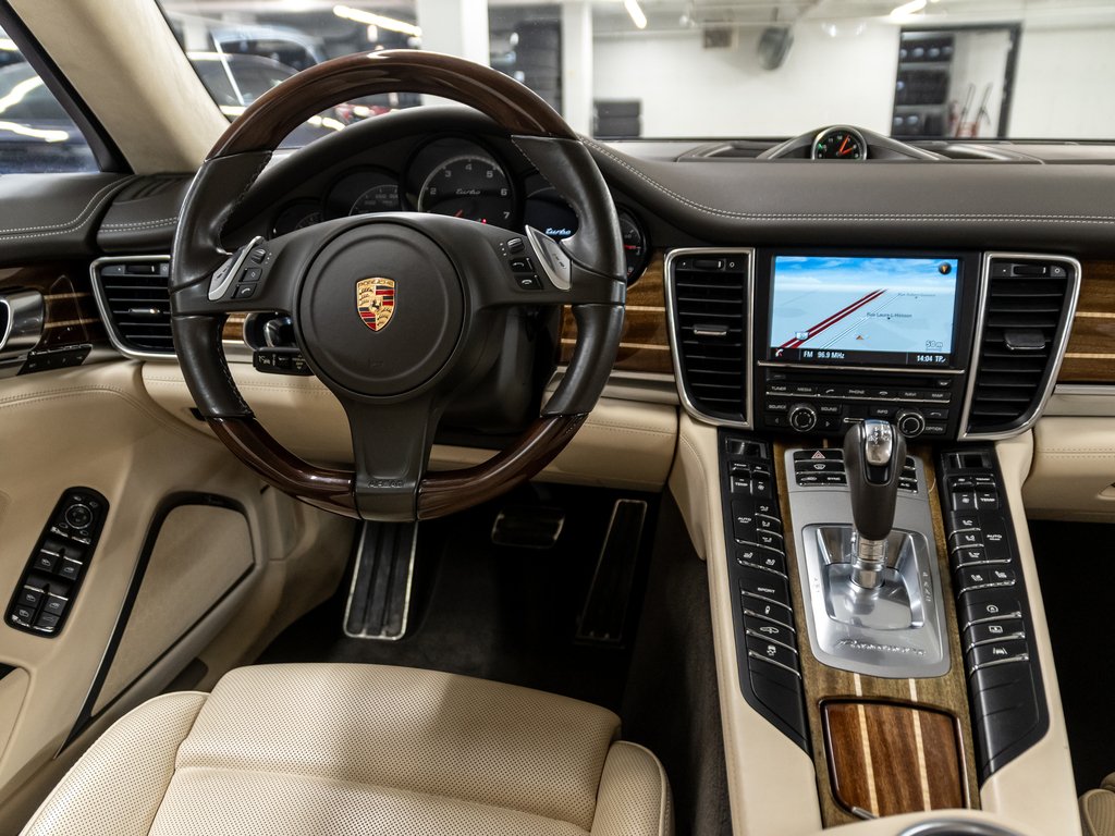 2015 Porsche Panamera Turbo / V8 / Premium Plus / Burmester / in Laval, Quebec - 35 - w1024h768px