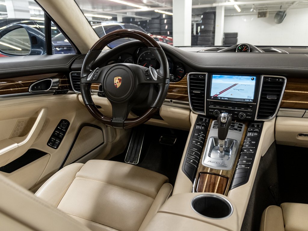 2015 Porsche Panamera Turbo / V8 / Premium Plus / Burmester / in Laval, Quebec - 34 - w1024h768px