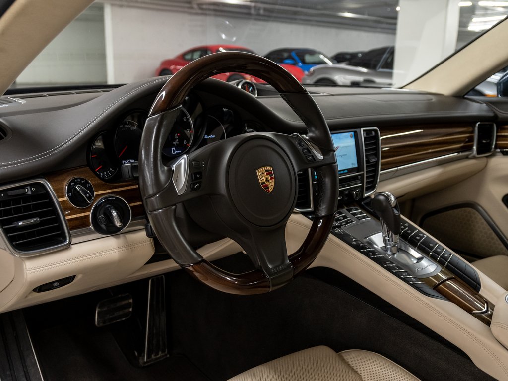 2015 Porsche Panamera Turbo / V8 / Premium Plus / Burmester / in Laval, Quebec - 10 - w1024h768px