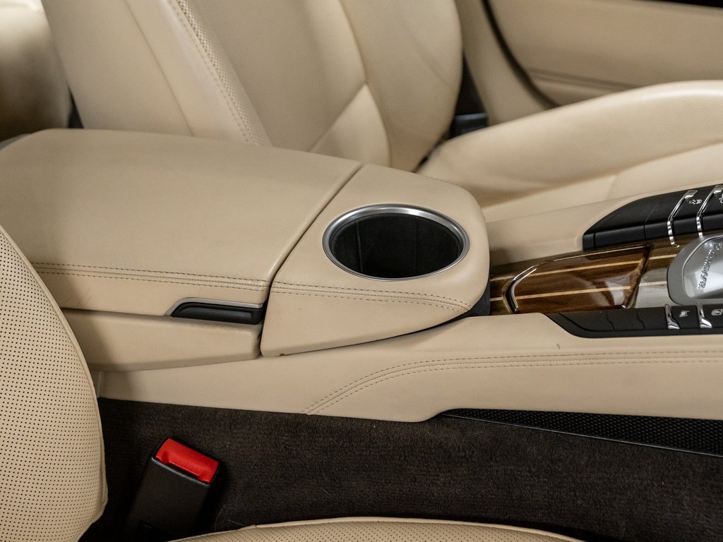 2015 Porsche Panamera Turbo / V8 / Premium Plus / Burmester / in Laval, Quebec - 31 - w1024h768px
