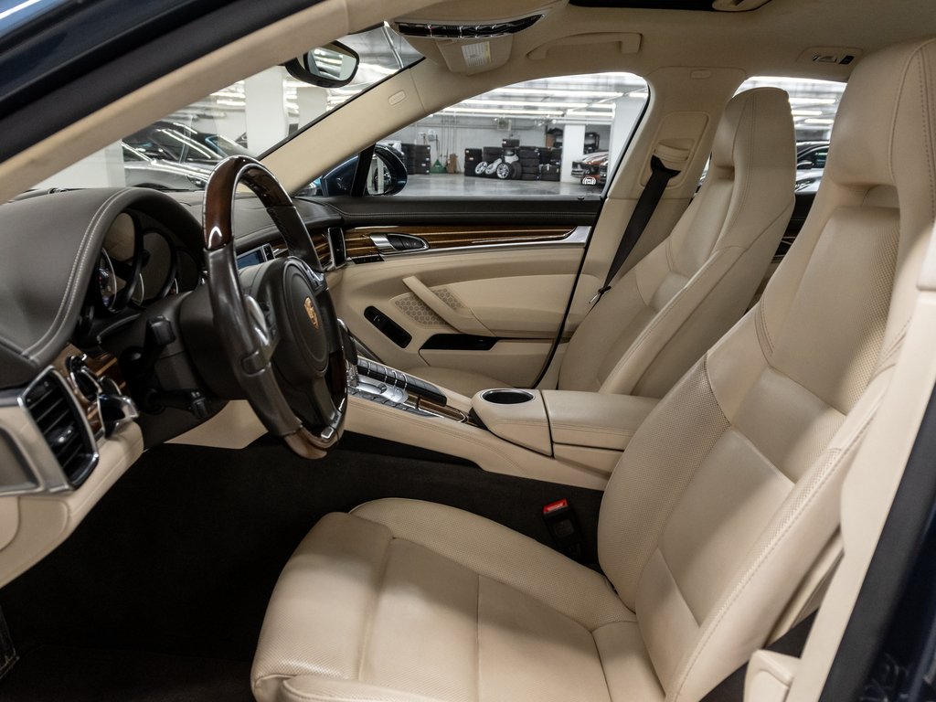 2015 Porsche Panamera Turbo / V8 / Premium Plus / Burmester / in Laval, Quebec - 12 - w1024h768px