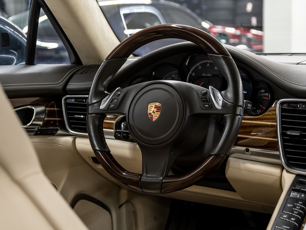 2015 Porsche Panamera Turbo / V8 / Premium Plus / Burmester / in Laval, Quebec - 33 - w1024h768px