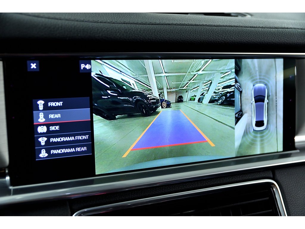 2018 Porsche Panamera 4 Sport Turismo AWD / BOSE / SportDesign in Laval, Quebec - 28 - w1024h768px