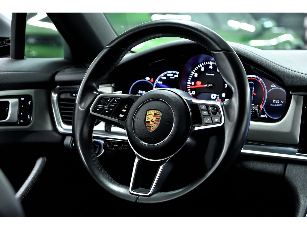 Porsche Panamera 4 Sport Turismo AWD / BOSE / SportDesign 2018 à Laval, Québec - 32 - w1024h768px