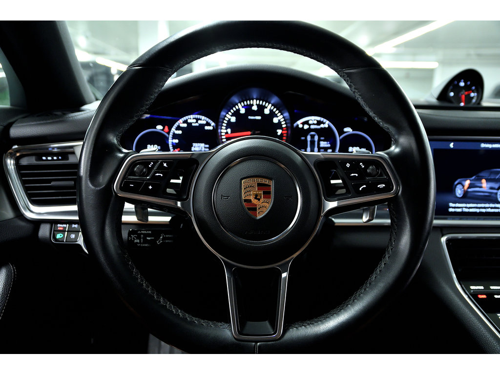 Porsche Panamera 4 Sport Turismo AWD / BOSE / SportDesign 2018 à Laval, Québec - 15 - w1024h768px