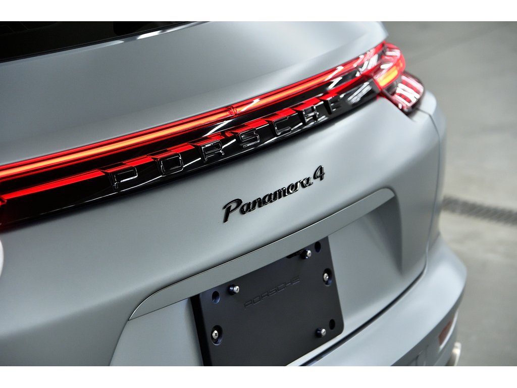 Porsche Panamera 4 Sport Turismo AWD / BOSE / SportDesign 2018 à Laval, Québec - 34 - w1024h768px