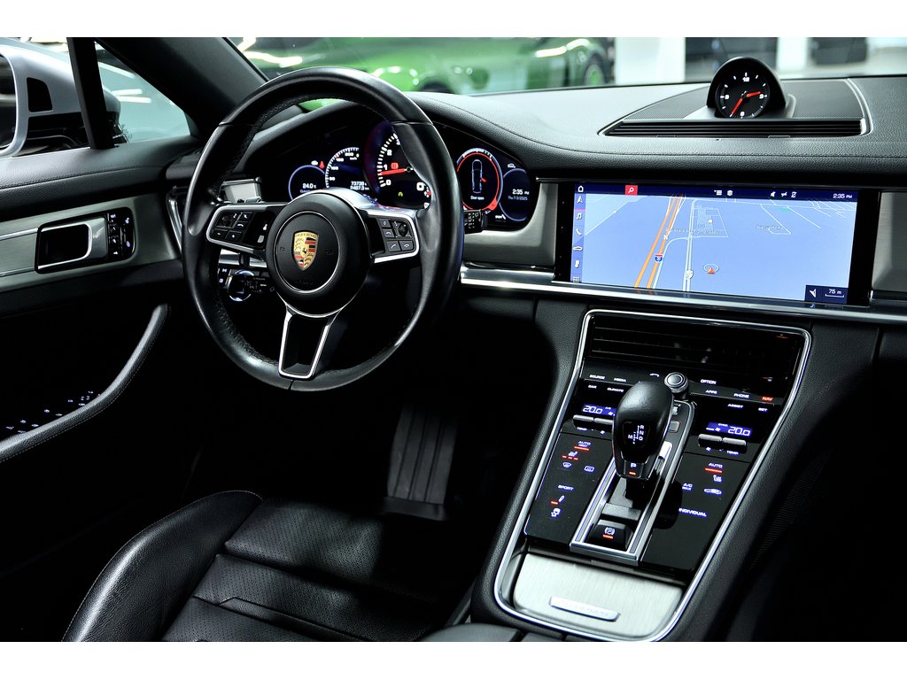 2018 Porsche Panamera 4 Sport Turismo AWD / BOSE / SportDesign in Laval, Quebec - 31 - w1024h768px