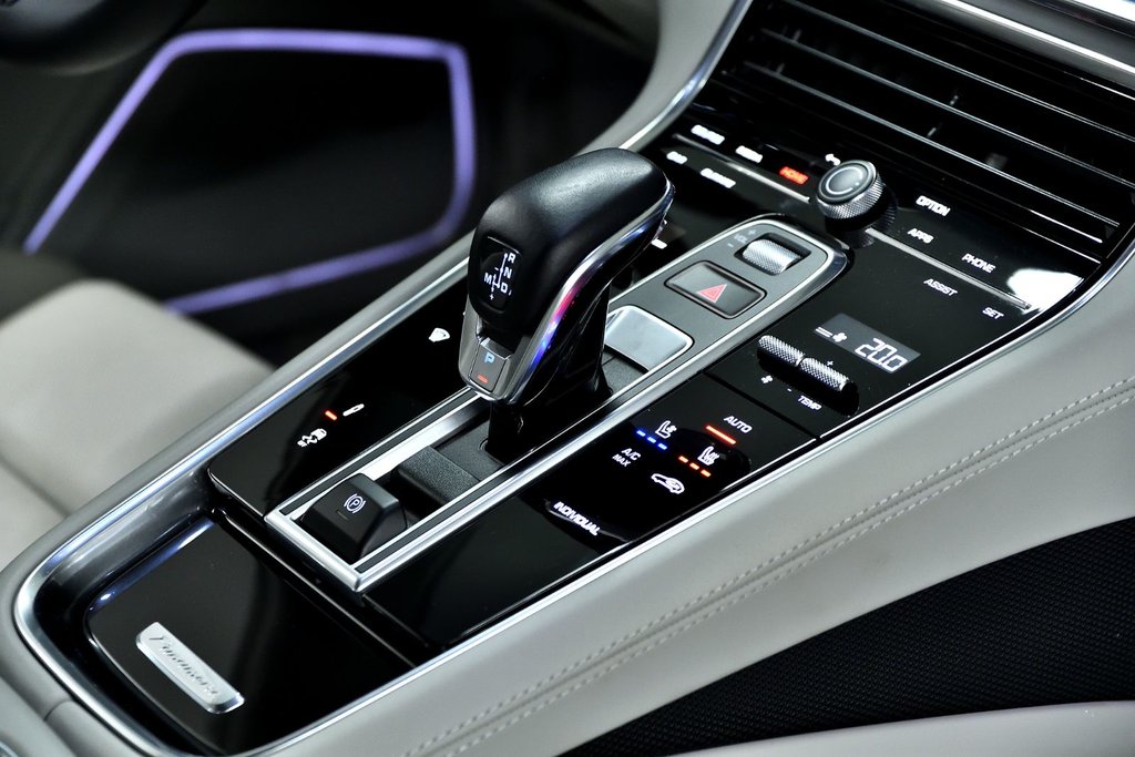 Porsche Panamera 4 E-HYBRID 2022 à Laval, Québec - 32 - w1024h768px