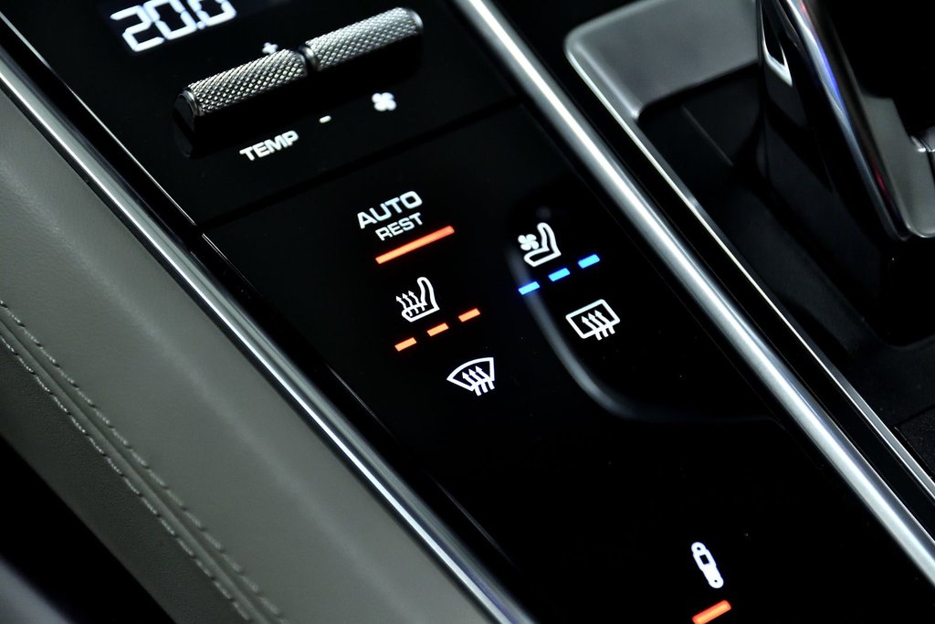 Porsche Panamera 4 E-HYBRID 2022 à Laval, Québec - 17 - w1024h768px