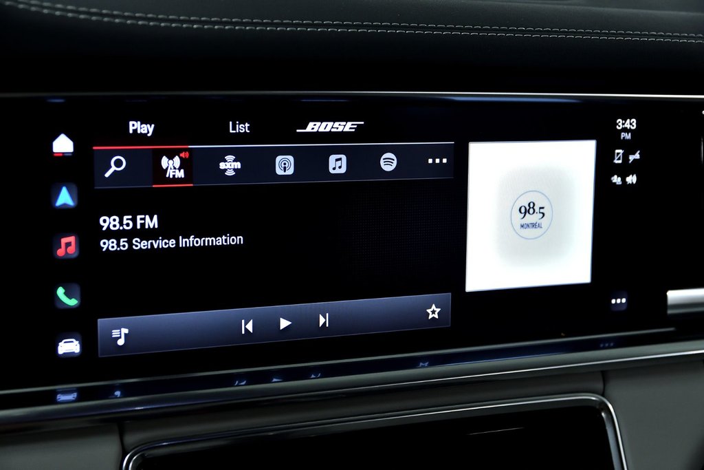 Porsche Panamera 4 E-HYBRID 2022 à Laval, Québec - 11 - w1024h768px