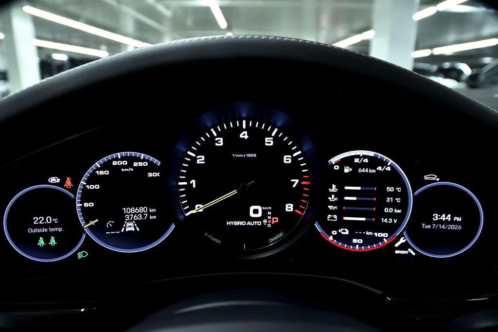 Porsche Panamera 4 E-HYBRID 2022 à Laval, Québec - 15 - w1024h768px
