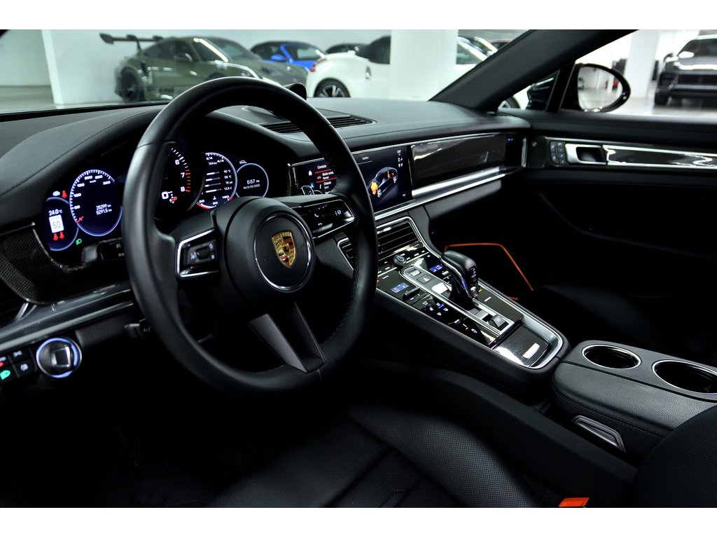 2023 Porsche Panamera AWD / Premium Package / Air Suspension / Rear Axle in Laval, Quebec - 11 - w1024h768px