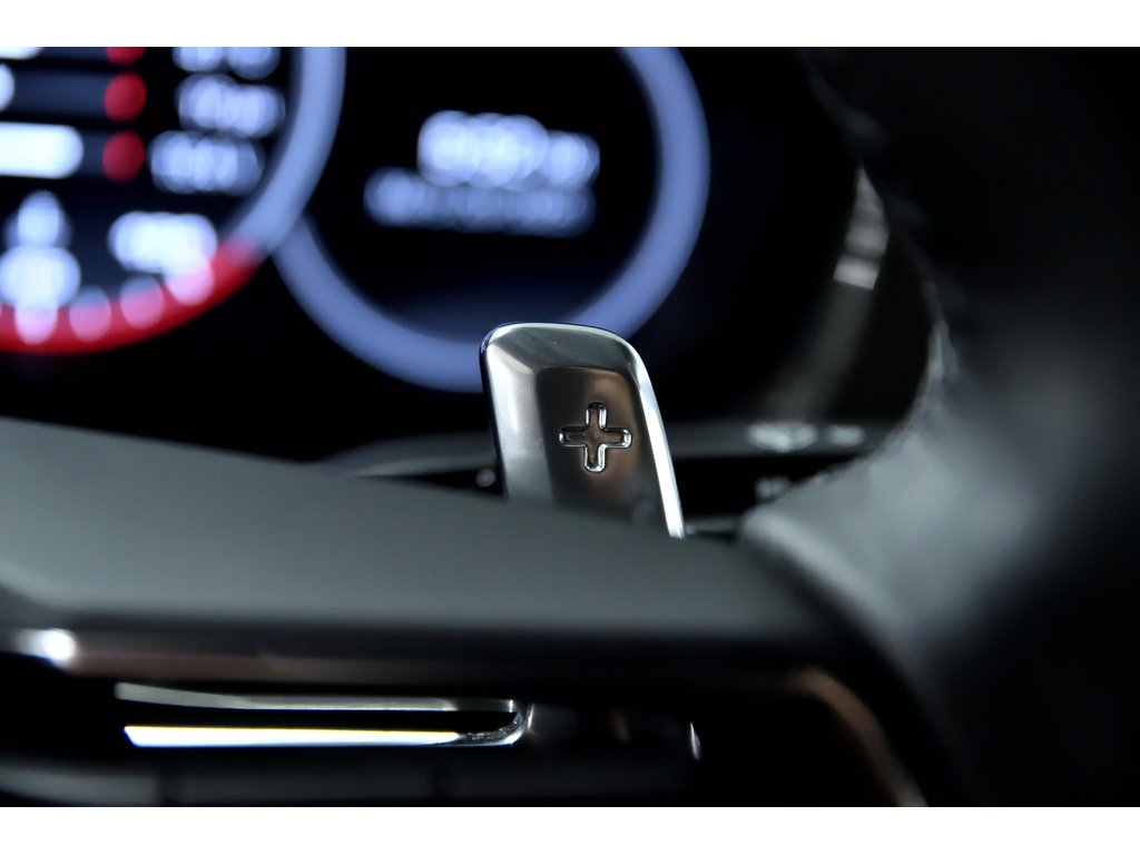 2023 Porsche Panamera AWD / Premium Package / Air Suspension / Rear Axle in Laval, Quebec - 18 - w1024h768px