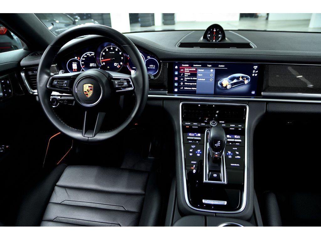 2023 Porsche Panamera AWD / Premium Package / Air Suspension / Rear Axle in Laval, Quebec - 37 - w1024h768px