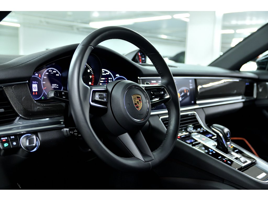 2023 Porsche Panamera AWD / Premium Package / Air Suspension / Rear Axle in Laval, Quebec - 10 - w1024h768px