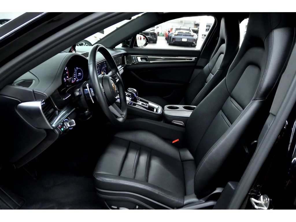 2023 Porsche Panamera AWD / Premium Package / Air Suspension / Rear Axle in Laval, Quebec - 12 - w1024h768px